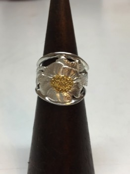  Hand Carved Flower Ring 
